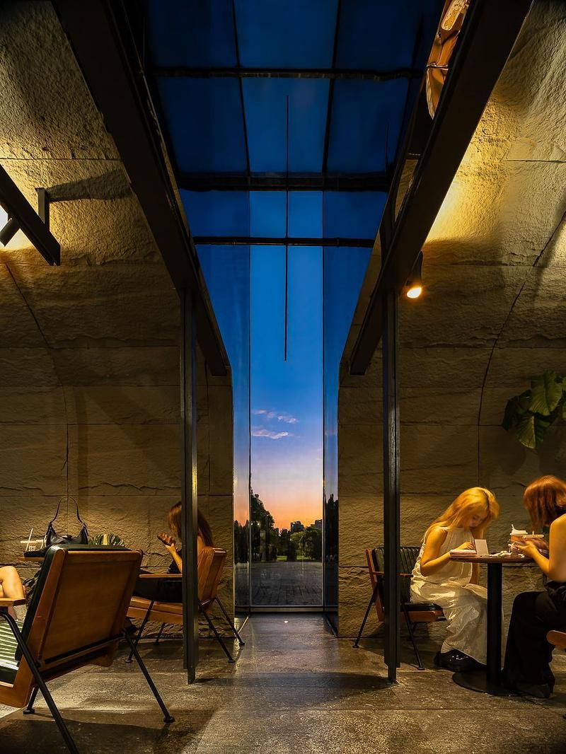 Dossier de presse | 7843-01 - Communiqué de presse | Café LIAO LIAO @ Musée de Luoyang - Rongjie Design & Construction Engineering Co, LTD - Architecture commerciale - Crédit photo : Wei Zhao