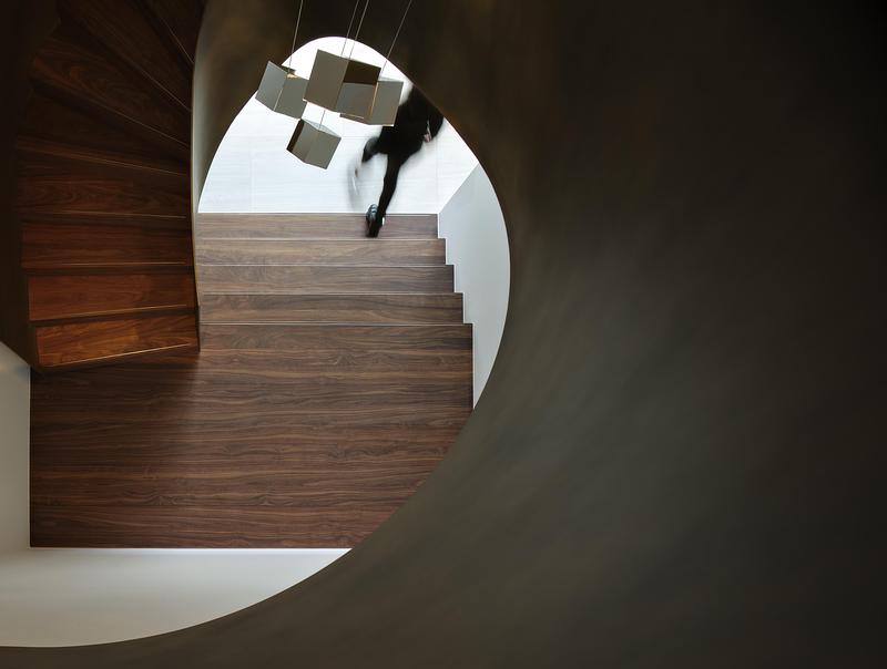 Press kit | 4229-01 - Press release | A Staircase as Architectural Invitation - EeStairs - Commercial Interior Design - Photo credit: EeStairs / Hans Morren
