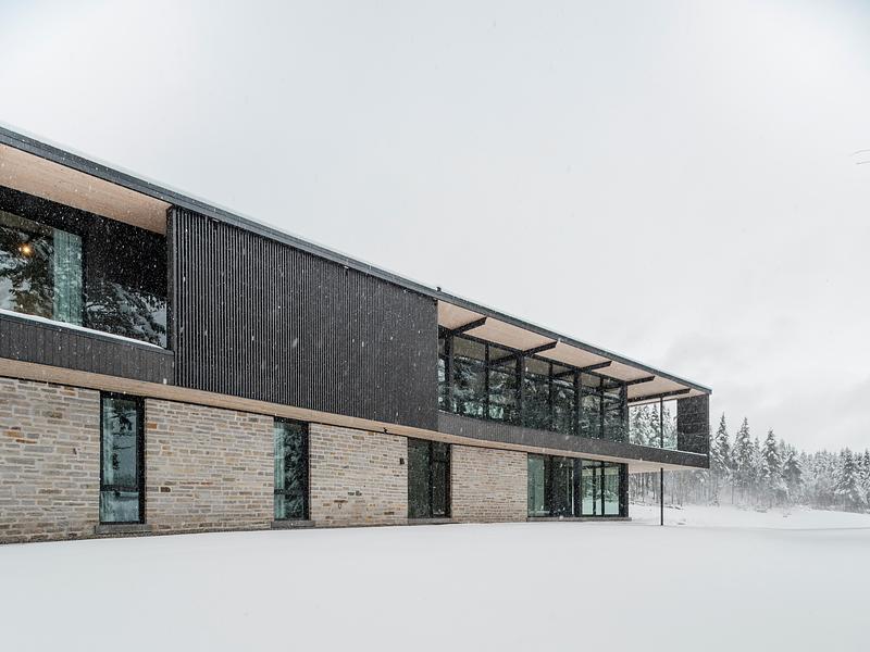 Dossier de presse | 2263-10 - Communiqué de presse | Résidence Saint-Damien : un refuge familial entre champs et forêt - Anne Carrier - Architecture résidentielle - Crédit photo : Paul Dussault