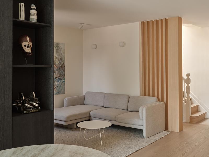 Dossier de presse | 7516-02 - Communiqué de presse | High Park House - Reign Architects - Design d’intérieur résidentiel -  Family Room  - Crédit photo : Riley Snelling