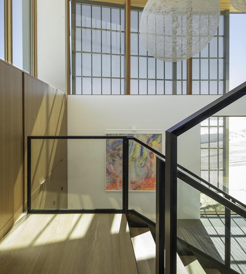 Press kit | 2757-60 - Press release | A Carefully-Crafted Winter Retreat by Sparano + Mooney Architecture Is Inspired by the Japanese Art of Kirigami - Sparano + Mooney Architecture - Residential Architecture - The multi-level layout offers privacy between levels and also facilitates aging in place and multi-generational living.  - Photo credit:  Matt Winquist 