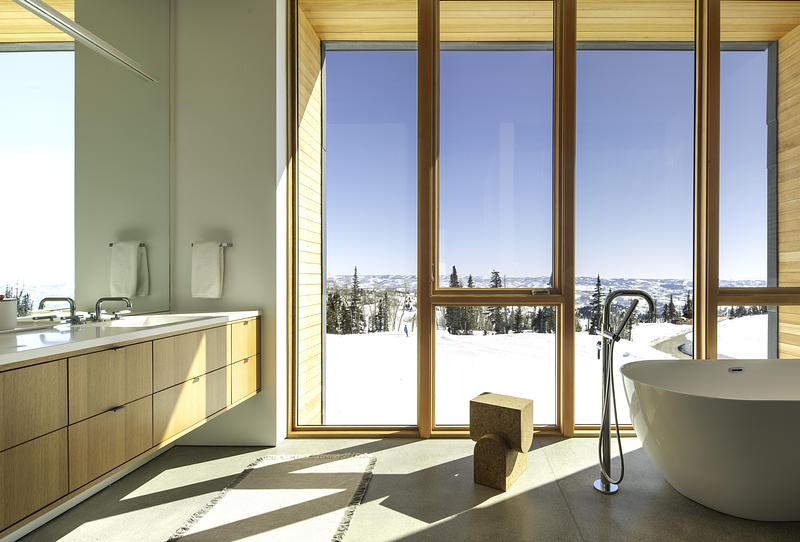 Press kit | 2757-60 - Press release | A Carefully-Crafted Winter Retreat by Sparano + Mooney Architecture Is Inspired by the Japanese Art of Kirigami - Sparano + Mooney Architecture - Residential Architecture - View of the primary bathroom and sweeping landscape beyond.  - Photo credit:  Matt Winquist 