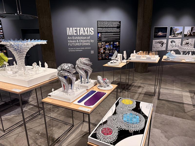 Press kit | 2757-61 - Press release | Defining a New Urban Experience Through the Lens of Digital Craft - FUTUREFORMS - Urban Design - METAXIS is the first solo exhibition of work from FUTUREFORMS. Over 20 models and representations of extraordinary artworks and installations rethink how we dream, design and build with one essential ambition: to create vibrant and meaningful objects that are dynamically intertwined with their sites. - Photo credit: Jared Elizares