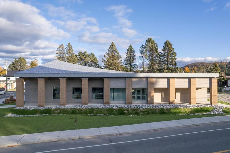 Dossier de presse | 3369-01 - Communiqué de presse | Bibliothèque Monica C. Gratton — LEED Or - Perrault Architecture - Architecture institutionnelle - Crédit photo :  Raphaël Thibodeau 