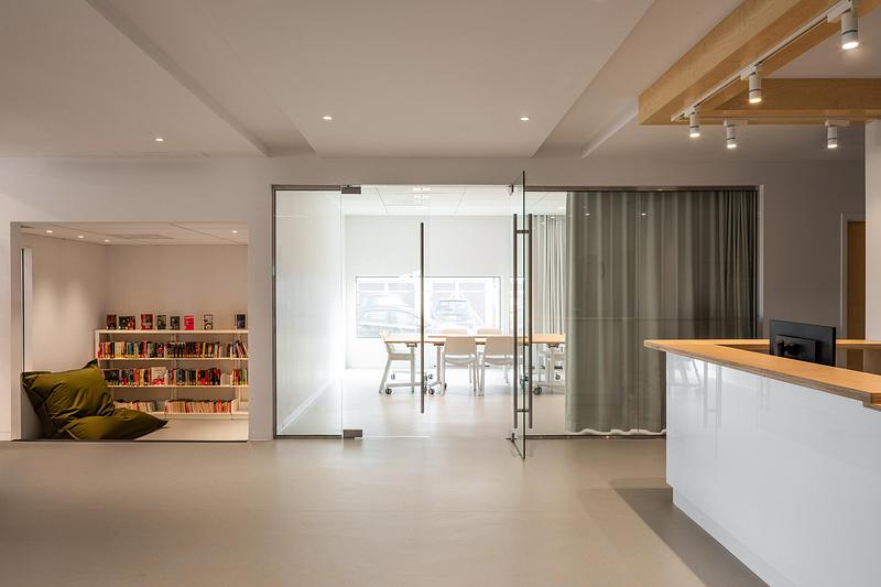 Dossier de presse | 3369-01 - Communiqué de presse | Bibliothèque Monica C. Gratton — LEED Or - Perrault Architecture - Architecture institutionnelle - Crédit photo : Raphaël Thibodeau