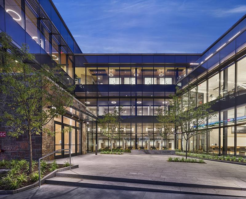 Dossier de presse | 7855-02 - Communiqué de presse | VMA’s LEED Gold-Certified Education Building for Lehigh University Advances Hybrid Methods of Learning and Prepares Students for Real-World Exchange - Voith & Mactavish Architects LLP - Architecture institutionnelle - Crédit photo : Jeffrey Totaro