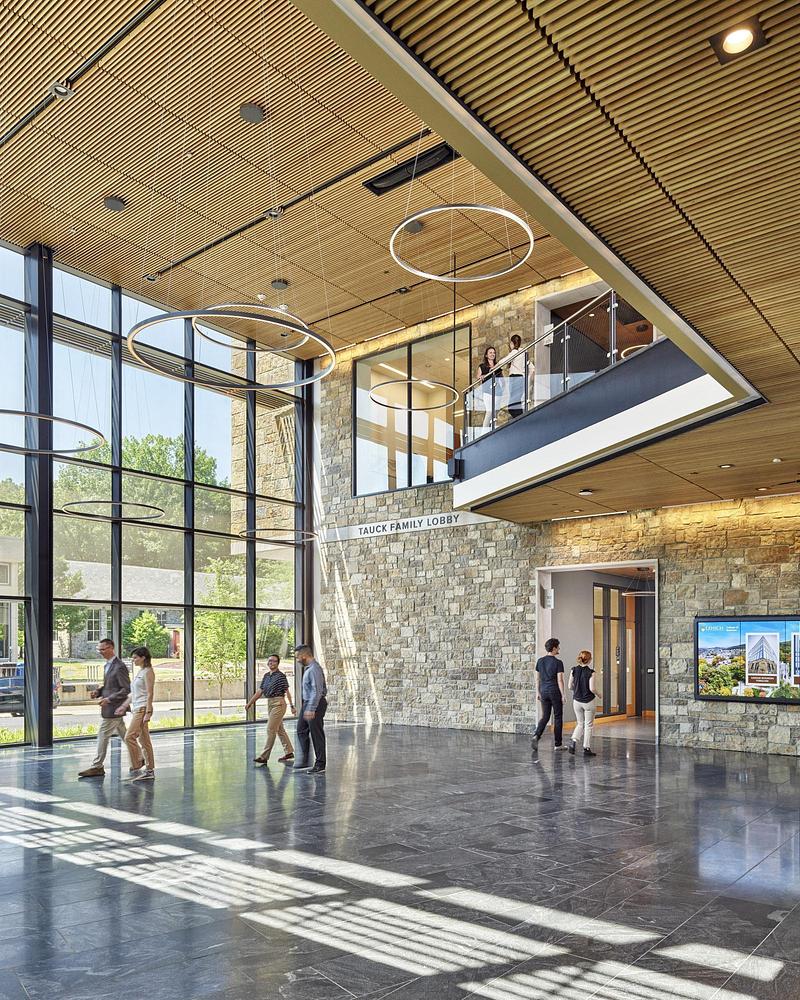 Dossier de presse | 7855-02 - Communiqué de presse | VMA’s LEED Gold-Certified Education Building for Lehigh University Advances Hybrid Methods of Learning and Prepares Students for Real-World Exchange - Voith & Mactavish Architects LLP - Architecture institutionnelle - Crédit photo : Jeffrey Totaro