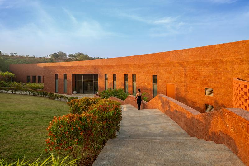 Press kit | 1432-29 - Press release | CREST NINE - Sanjay Puri Architects - Commercial Architecture - Photo credit: Vinay Panjwani