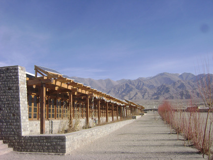 Press kit | 1028-02 - Press release | Winning projects announced at the 2012 Emirates Glass Leaf Awards - The Emirates Glass LEAF Awards - Competition - Arup Associates with The Druk White Lotus School, Shey, India