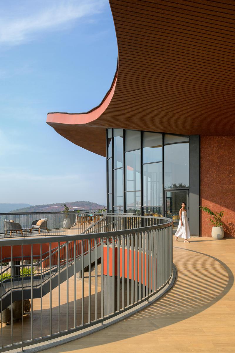 Press kit | 1432-29 - Press release | CREST NINE - Sanjay Puri Architects - Commercial Architecture - Photo credit: Vinay Panjwani