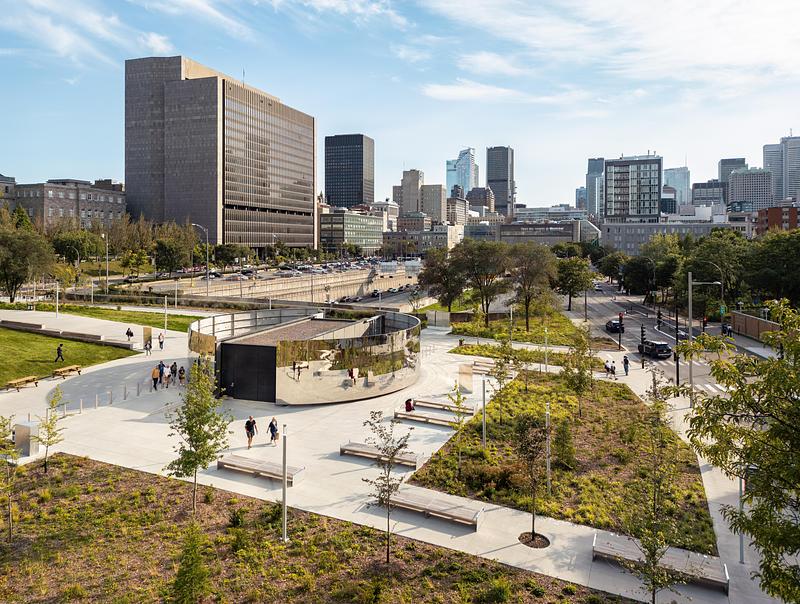 Press kit | 865-67 - Press release | Place des Montréalaises: A Monumental Gesture Inscribing Women’s Memory at the Heart of a City - Lemay - Landscape Architecture - Photo credit: Vincent Brillant