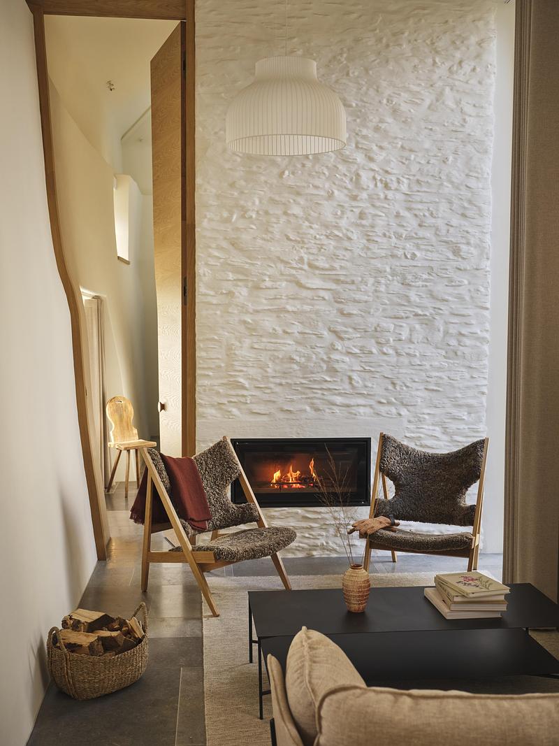 Press kit | 7849-01 - Press release | "Dream in Progress": The New Book About the Architecture of Travel with Outstanding Hotels and Holiday Homes - URLAUBSARCHITEKTUR - Lifestyle - Fowlescombe Farm(UK) by Paul Glade, Harry Gugger, Ryan Cook - Photo credit: Jon Tonks