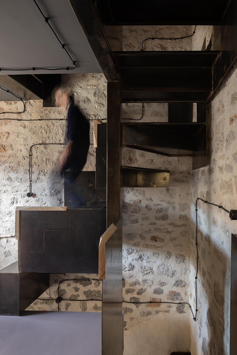 Press kit | 7849-01 - Press release | "Dream in Progress": The New Book About the Architecture of Travel with Outstanding Hotels and Holiday Homes - URLAUBSARCHITEKTUR - Lifestyle - Kuća Skala (HR) by Boris Kajmak - Photo credit: Tom de Gay