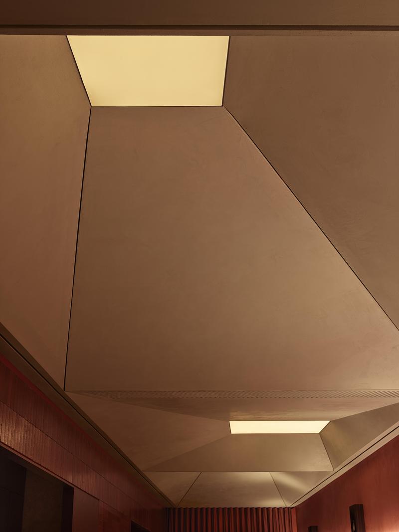 Press kit | 7775-02 - Press release | AINEN: URBANJOBS Reimagines the Burger Bar at Tersane Istanbul - URBANJOBS - Commercial Interior Design - AINEN by URBANJOBS - Photo credit: İbrahim Özbunar I 645studio 