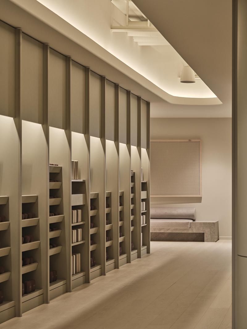 Dossier de presse | 7505-02 - Communiqué de presse | Solis Movement Expands East: A Sun-Washed Sanctuary for Strength and Motion - Simone Ferkul Projects - Design d’intérieur commercial - Crédit photo : Riley Snelling 