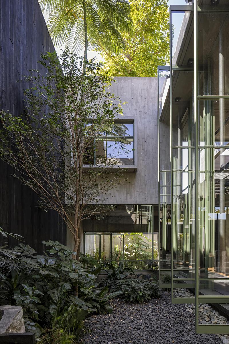 Press kit | 7274-01 - Press release | Taller Di Frenna Arquitectos - Di Frenna Arquitectos - Commercial Architecture - Garden - Photo credit: Onnis Luque