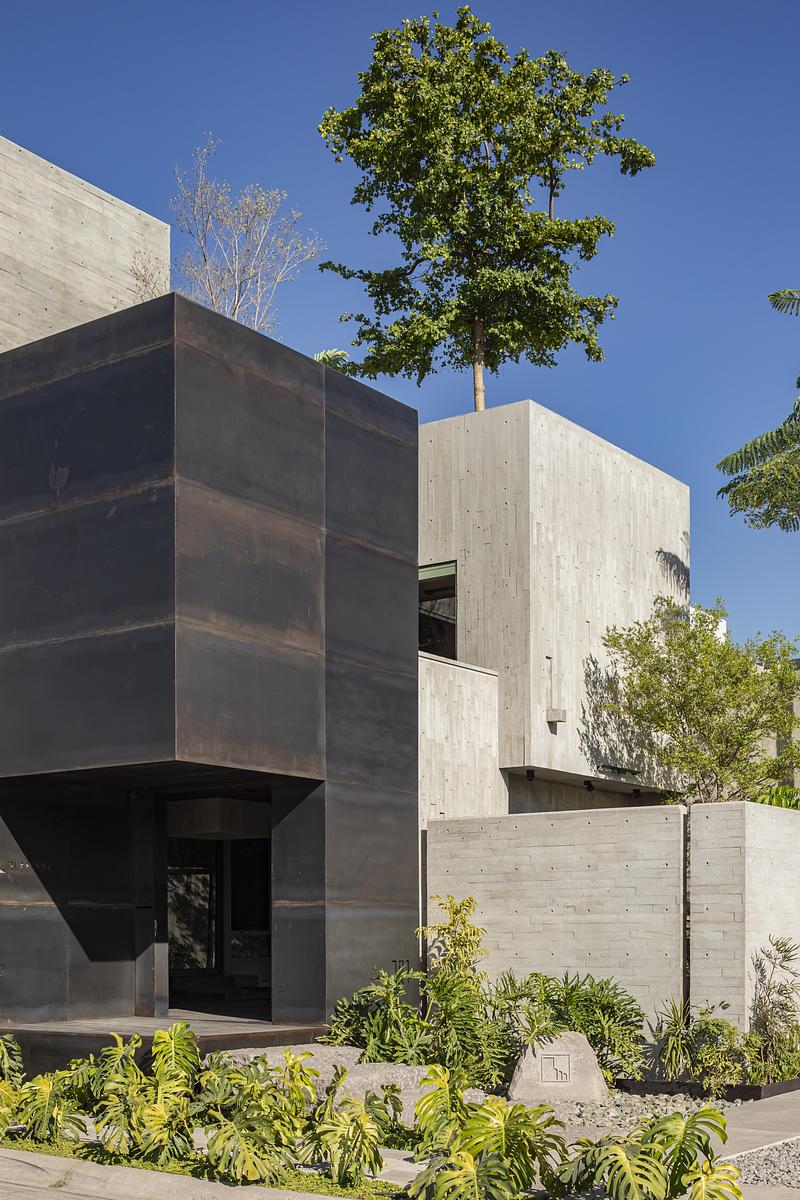 Press kit | 7274-01 - Press release | Taller Di Frenna Arquitectos - Di Frenna Arquitectos - Commercial Architecture - Facade - Photo credit: Onnis Luque