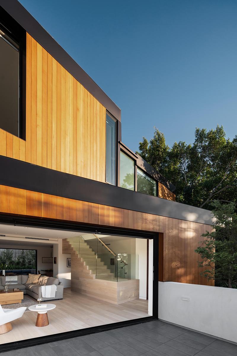 Dossier de presse | 5795-10 - Communiqué de presse | Slot House - ANX / Aaron Neubert Architects - Architecture résidentielle - Deck - Crédit photo : HANA / Paul Vu