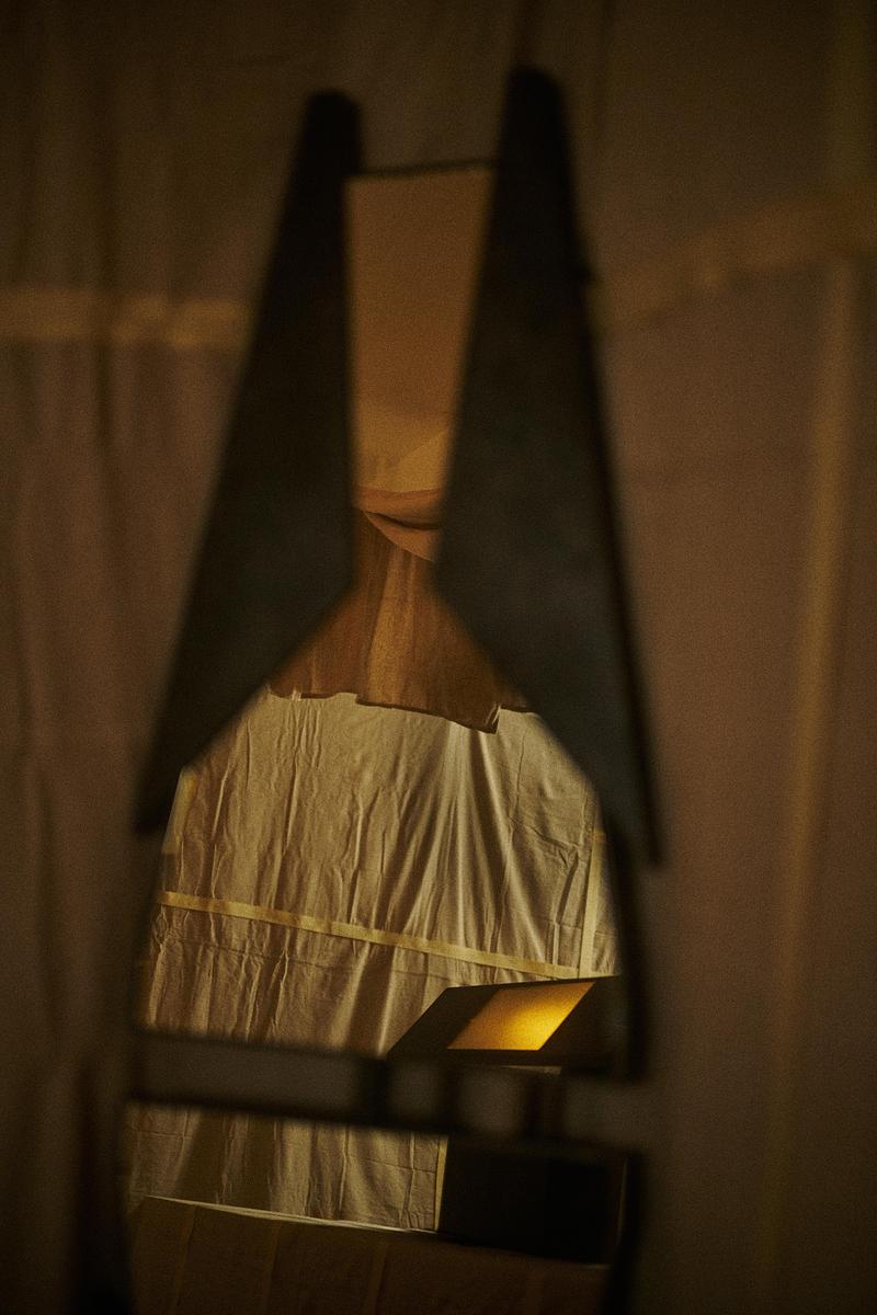 Press kit | 7861-01 - Press release | KAIA Presents First Collection with Pauline Leprince: Beneath the Surface - KAIA - Lighting Design - "Disarmed" Mirror  - Photo credit: Matthew Gordon