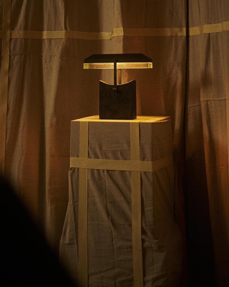 Press kit | 7861-01 - Press release | KAIA Presents First Collection with Pauline Leprince: Beneath the Surface - KAIA - Lighting Design - "Axis" Table Lamp - Photo credit: Matthew Gordon