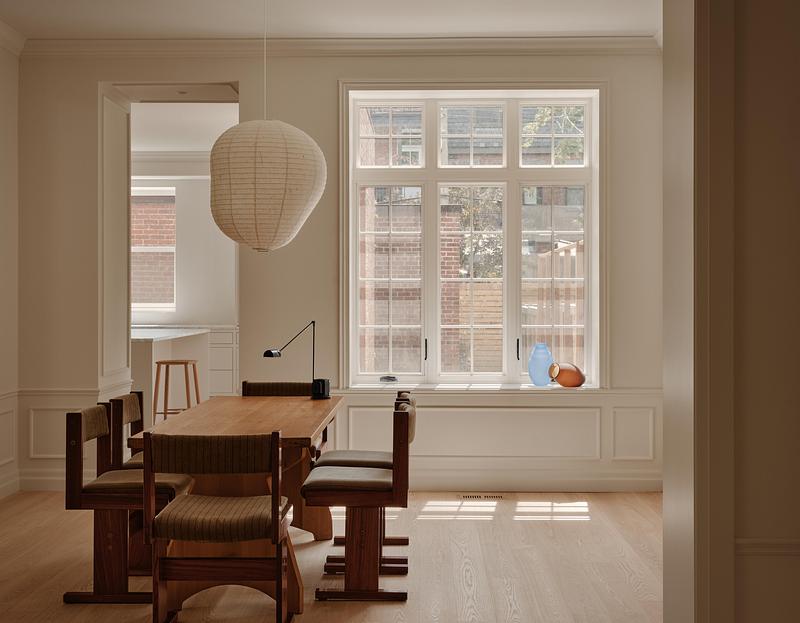 Press kit | 4241-11 - Press release | Wood Residence - Vives St-Laurent - Residential Architecture - Dining room - Photo credit: Alex Lesage