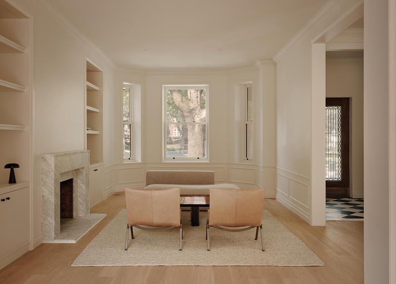 Press kit | 4241-11 - Press release | Wood Residence - Vives St-Laurent - Residential Architecture - Living room - Photo credit: Alex Lesage