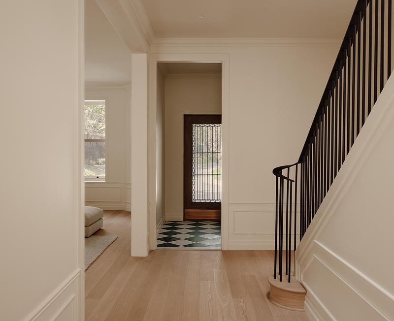 Press kit | 4241-11 - Press release | Wood Residence - Vives St-Laurent - Residential Architecture - Entrance - Photo credit: Alex Lesage