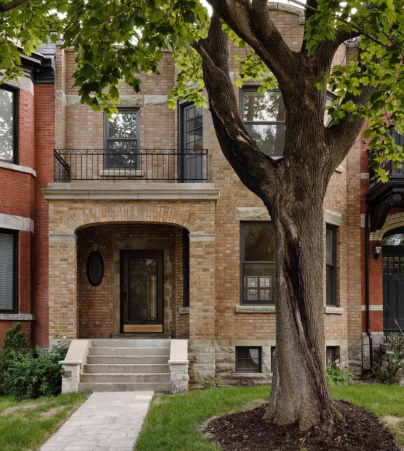 Press kit | 4241-11 - Press release | Wood Residence - Vives St-Laurent - Residential Architecture - Front facade - Photo credit: Alex Lesage
