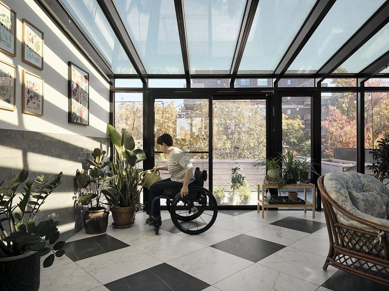 Press kit | 1676-11 - Press release | Living Differently,   without Compromise - ADHOC - Residential Architecture - Photo credit: Maxime Brouillet