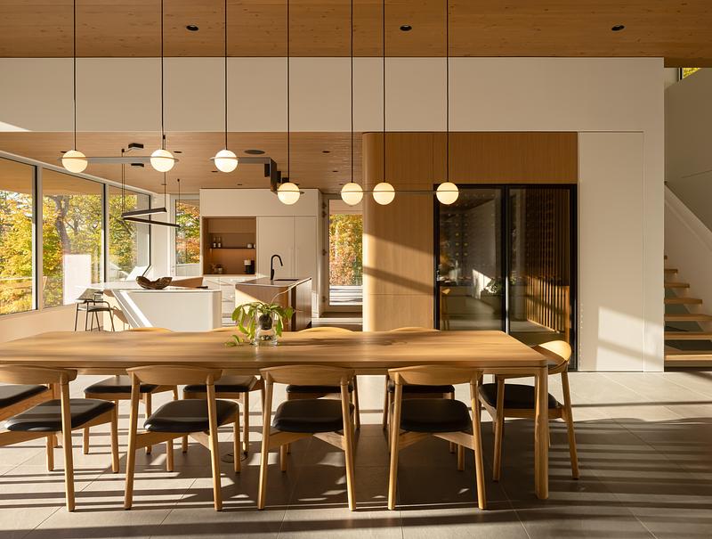Press kit | 880-25 - Press release | The Albatross - MU Architecture - Residential Architecture - Dining Area - Photo credit: Stéphane Groleau