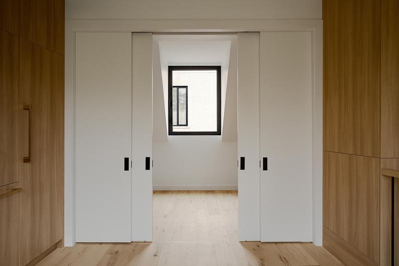 Press kit | 7856-01 - Press release | Montrose Sixplex: A New Housing Model for Gentle Density on a Residential Street in Toronto - Gabriel Fain Architects - Residential Architecture -  Laneway house interior - Unit 5 - Photo credit: Félix Michaud