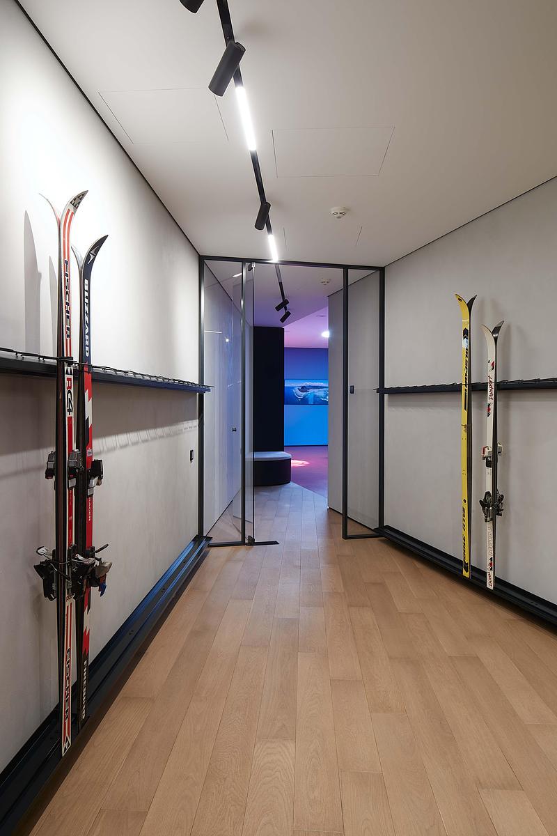 Press kit | 4008-05 - Press release | Garage for Car Collection - ATRIUM - Residential Architecture - Garage for car collection - Photo credit: ATRIUM