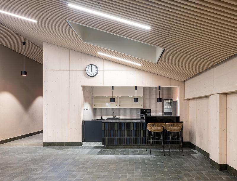 Press kit | 2506-14 - Press release | An Alpine Sense of Space in Ceramic - Agrob Buchtal - Commercial Architecture - Photo credit:  <p class="">@agrob-buchtal.de / David Matthiessen<br></p> 