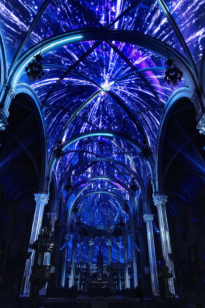 Press kit | 1089-13 - Press release | AURA by Moment Factory: Transforming Iconic Cultural Venues Into Must-Visit Immersive Destinations - Moment Factory - Multimedia Design -  AURA Église Saint-Roch, Quebec City (inaugurated in 2025)  - Photo credit:  Moment Factory 