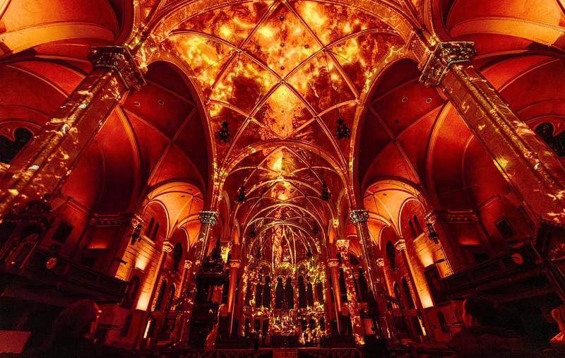 Press kit | 1089-13 - Press release | AURA by Moment Factory: Transforming Iconic Cultural Venues Into Must-Visit Immersive Destinations - Moment Factory - Multimedia Design - AURA Église Saint-Roch, Quebec City (inaugurated in 2025) - Photo credit: Moment Factory