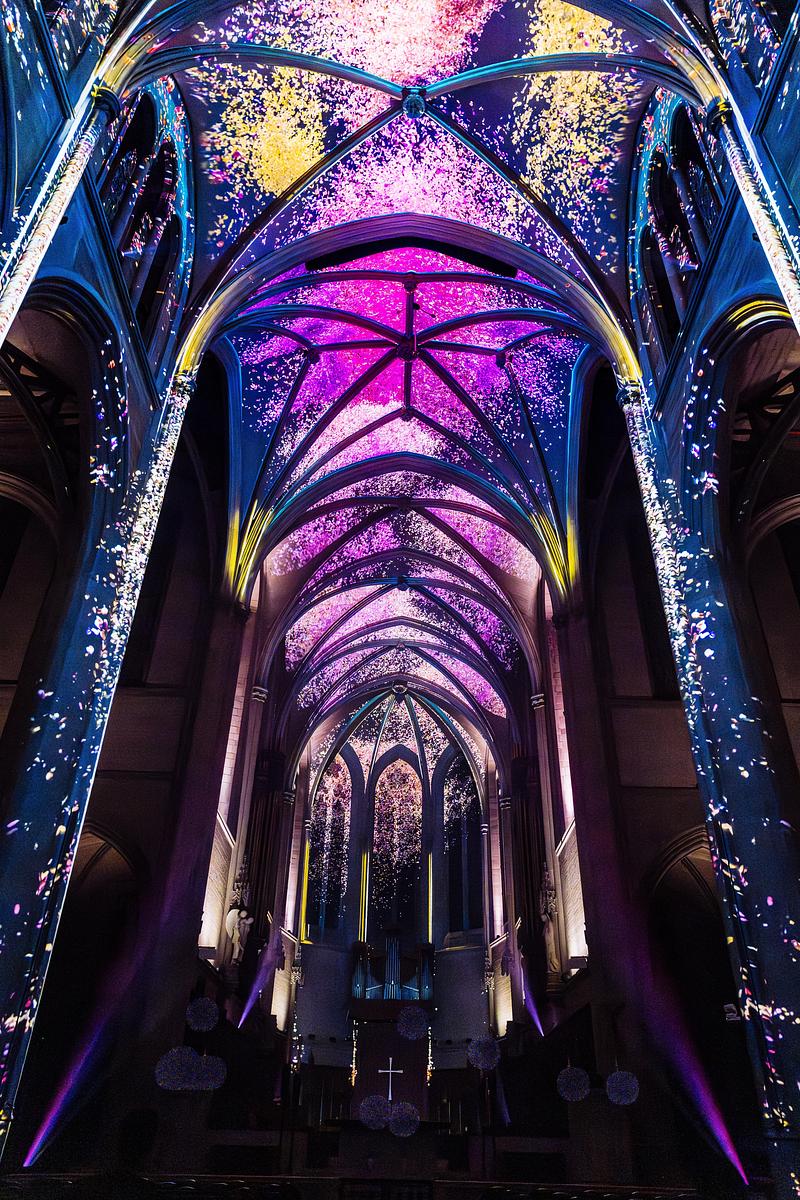 Press kit | 1089-13 - Press release | AURA by Moment Factory: Transforming Iconic Cultural Venues Into Must-Visit Immersive Destinations - Moment Factory - Multimedia Design -  AURA Grace Cathedral, San Francisco (inaugurated in 2025)  - Photo credit:  Moment Factory 