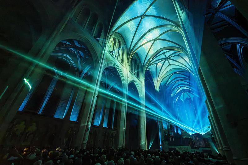Press kit | 1089-13 - Press release | AURA by Moment Factory: Transforming Iconic Cultural Venues Into Must-Visit Immersive Destinations - Moment Factory - Multimedia Design - AURA Grace Cathedral, San Francisco (inaugurated in 2025) - Photo credit: Moment Factory