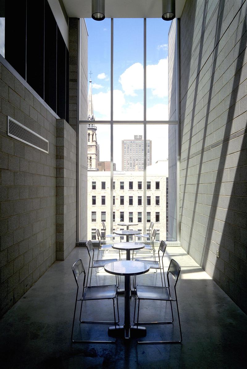 Press kit | 3326-05 - Press release | UQAM’s Pavillon de Design Receives the Royal Architectural Institute of Canada’s Prestigious Prix du XXe siècle - Université du Québec à Montréal - Institutional Architecture -  UQAM’s Pavillon de Design  - Photo credit: Michel Brunelle