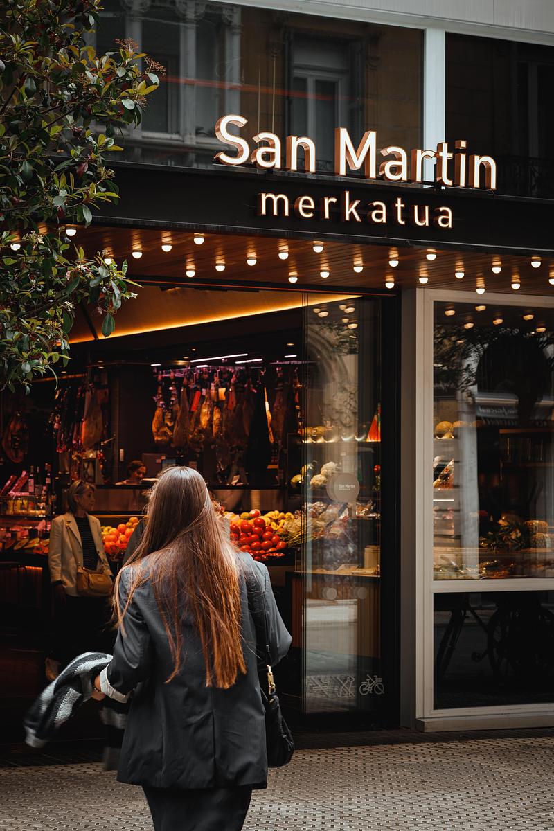 Dossier de presse | 3724-18 - Communiqué de presse | San Martin Market - EL EQUIPO CREATIVO - Design d’intérieur commercial - Access - Crédit photo : <p>Aitor Estévez</p>