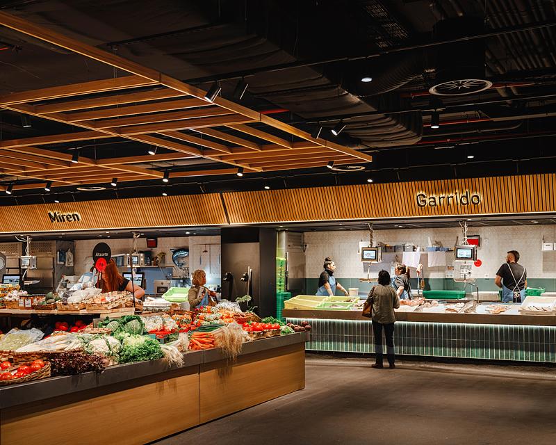 Dossier de presse | 3724-18 - Communiqué de presse | San Martin Market - EL EQUIPO CREATIVO - Design d’intérieur commercial - Lower level - Crédit photo : <p>Aitor Estévez</p>