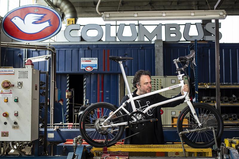 Press kit | 1833-09 - Press release | VELLO Turns to Iconic Steel Manufacturer Columbus: New Partnership Announced During Milan Design Week - VELLO Bike - Industrial Design - Photo credit: Felix Busso