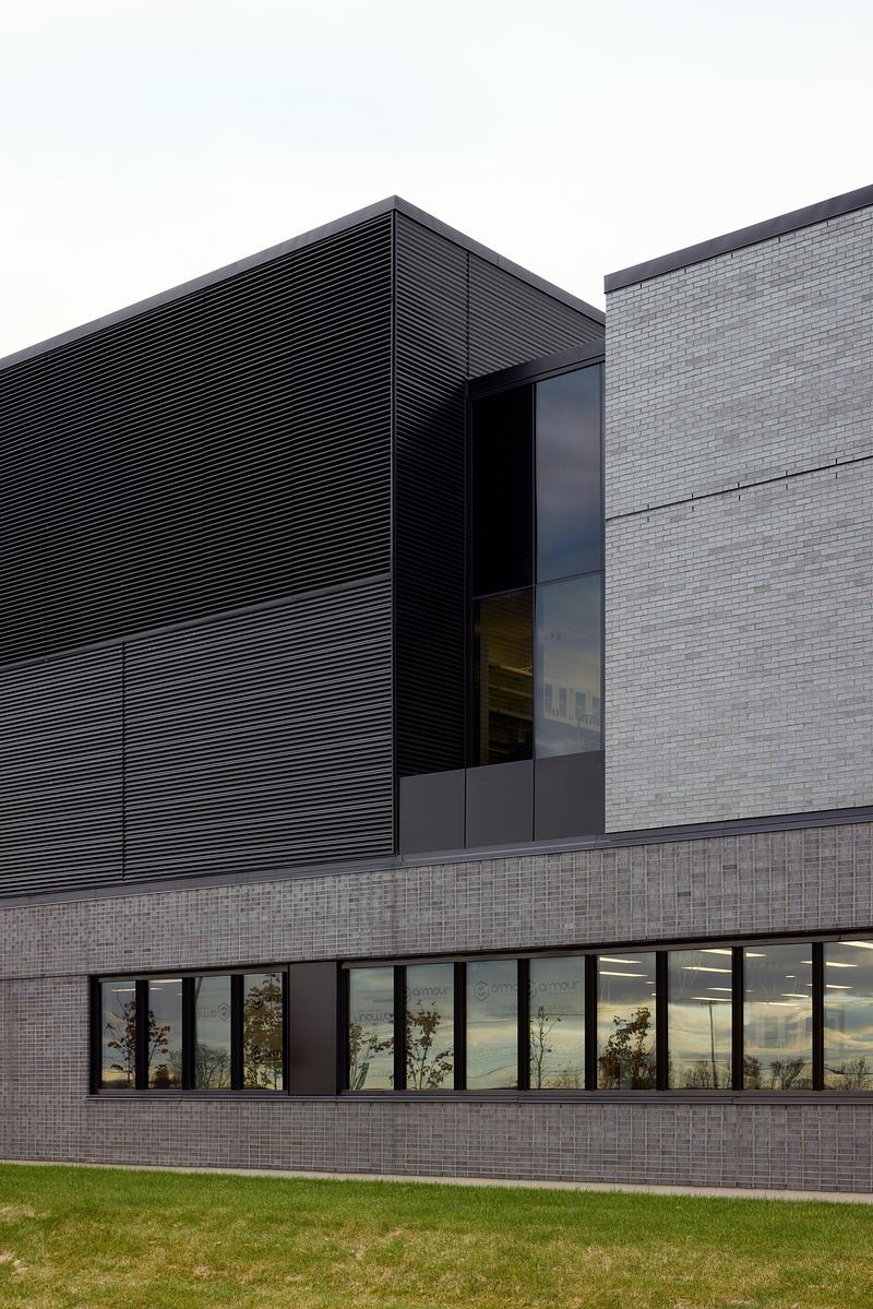 Press kit | 1440-05 - Press release | NFOE and Archi– Design Monolithic Laboratory in Quebec - NFOE  | Archi– - Institutional Architecture - Detail - Photo credit: James Brittain