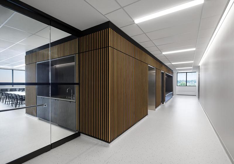 Press kit | 1440-05 - Press release | NFOE and Archi– Design Monolithic Laboratory in Quebec - NFOE  | Archi– - Institutional Architecture - Employee room - Photo credit: Stéphane Brügger