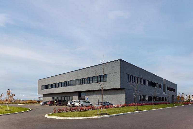 Press kit | 1440-05 - Press release | NFOE and Archi– Design Monolithic Laboratory in Quebec - NFOE  | Archi– - Institutional Architecture - South-East  - Photo credit: James Brittain