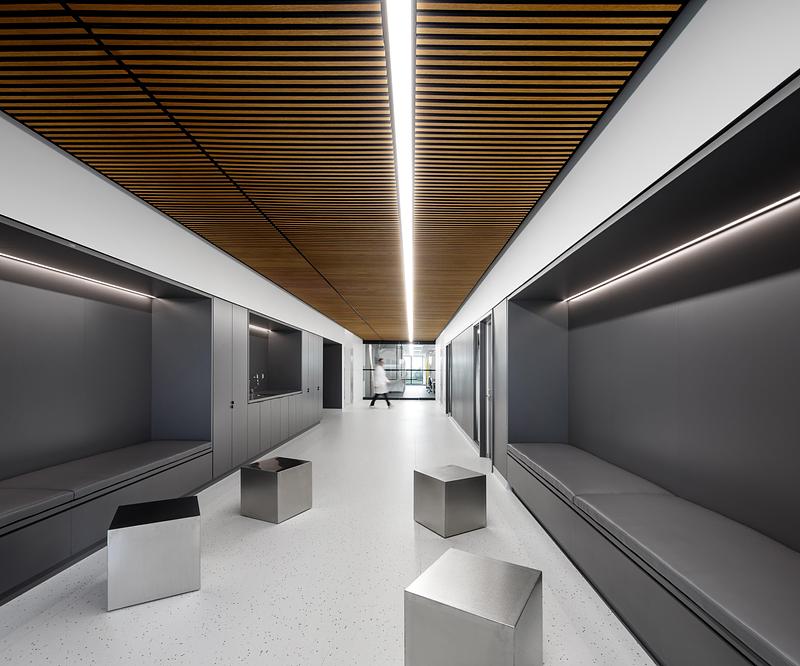 Press kit | 1440-05 - Press release | NFOE and Archi– Design Monolithic Laboratory in Quebec - NFOE  | Archi– - Institutional Architecture - Gathering space - Photo credit: Stéphane Brügger