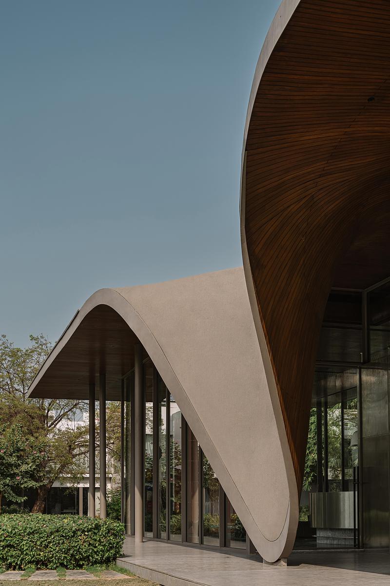 Press kit | 6986-04 - Press release | The Dip Pavilion - andblack design studio - Residential Architecture - Photo credit: Ishita Sitwala