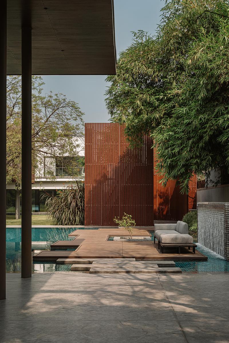 Press kit | 6986-04 - Press release | The Dip Pavilion - andblack design studio - Residential Architecture - Photo credit: Ishita Sitwala
