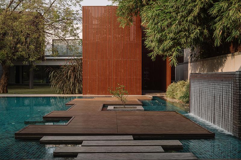 Press kit | 6986-04 - Press release | The Dip Pavilion - andblack design studio - Residential Architecture - Photo credit: Ishita Sitwala