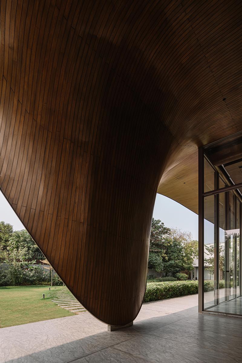 Press kit | 6986-04 - Press release | The Dip Pavilion - andblack design studio - Residential Architecture - Photo credit: Ishita Sitwala