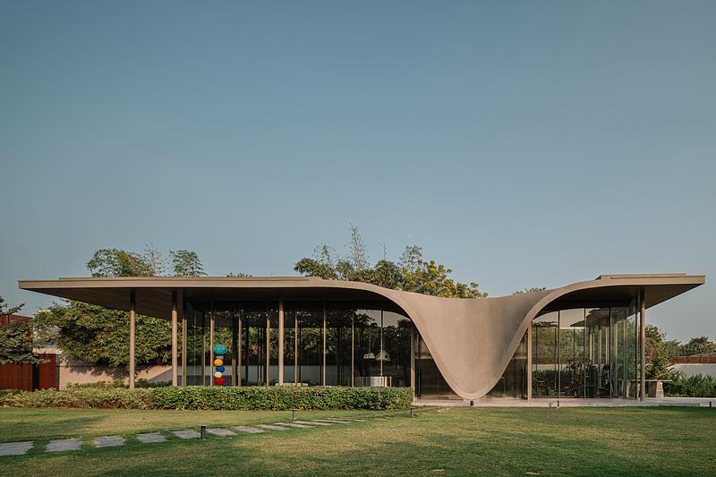 Press kit | 6986-04 - Press release | The Dip Pavilion - andblack design studio - Residential Architecture - Photo credit: Ishita Sitwala